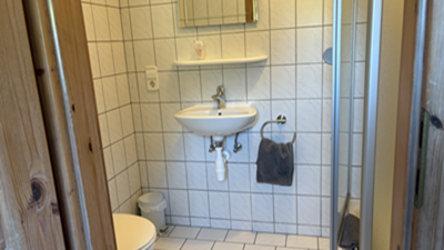 Modernes Badezimmer im Doppelzimmer 14